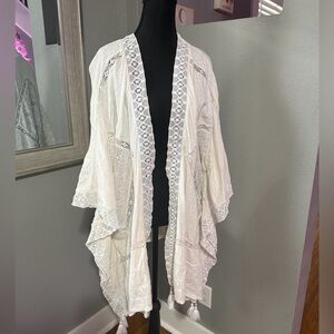 Soft Surroundings White Lace Crochet Caftan Cover-up Poncho w/ Tassels Size S/M